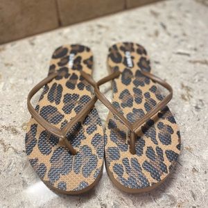 Old Navy Cheetah Print Flip Flops Size 8